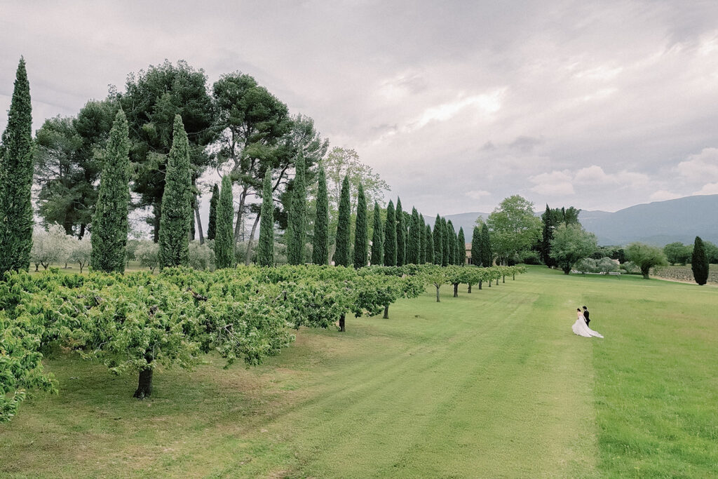 Chateau de sannes luxury wedding ceremony